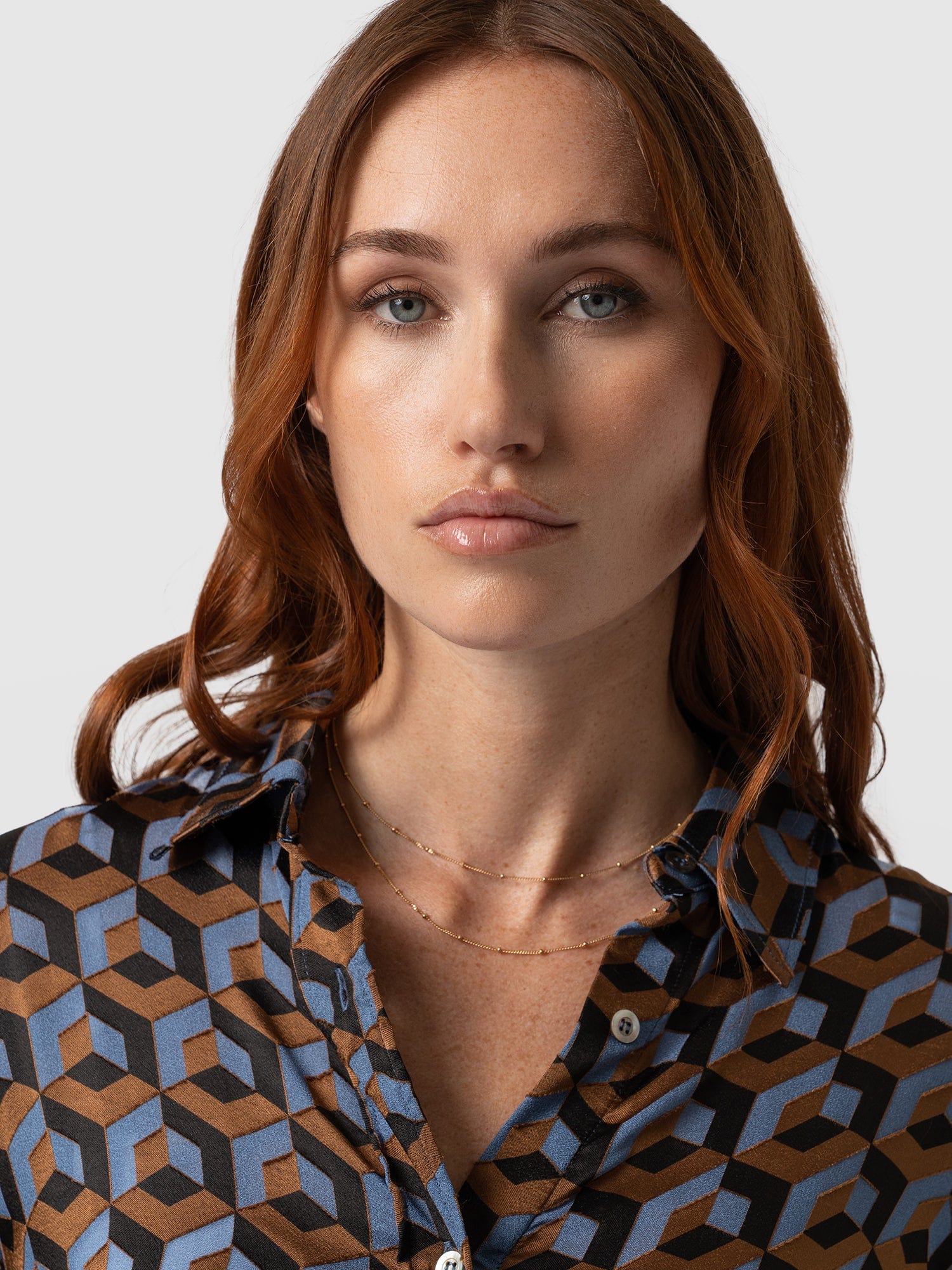 Boyfriend Shirt Geo Print - Women's Shirts | Saint + Sofia® EU
